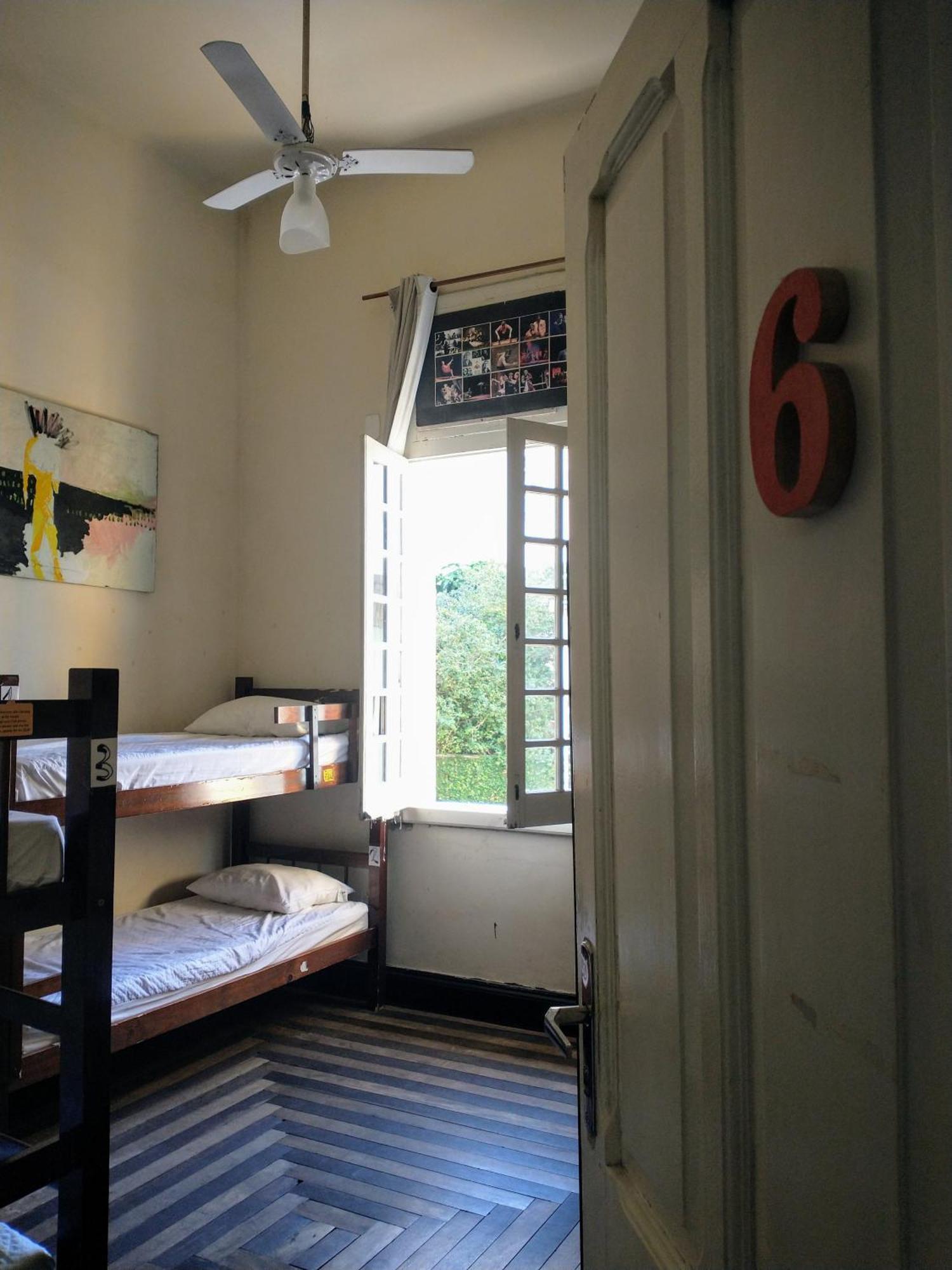 Guanaani Hostel Βιτόρια Εξωτερικό φωτογραφία